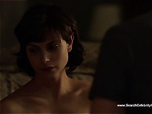 awesome Morena Baccarin looking stunning bare on film