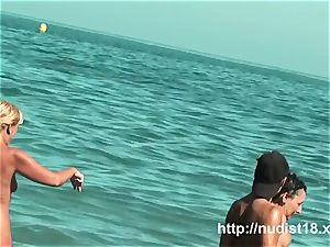 bare beach voyeur film uber-sexy bum women naturist beach